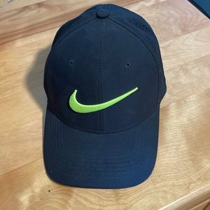 Nike dri fit baseball hat.
